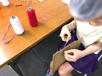 みこと箋の紅白のゴム作り